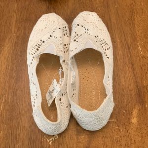 Bahama bay White lace shoes size 8